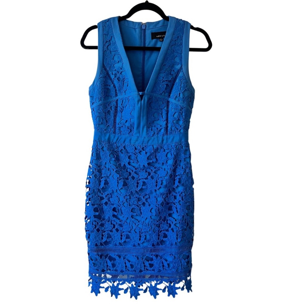 Stunning Adelyn Rae Blue Eyelet Dress - Size Small
